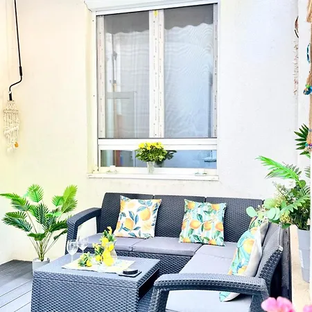 Urban Oasis With Private Terrace 公寓
