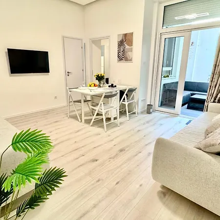 Urban Oasis With Private Terrace * Budapest