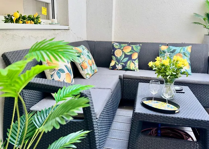 דירה Urban Oasis With Private Terrace בודפשט