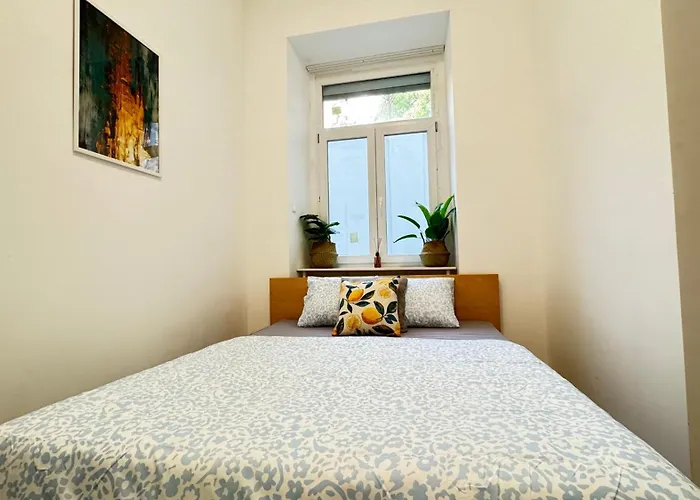 Urban Oasis With Private Terrace Апартаменты Будапешт